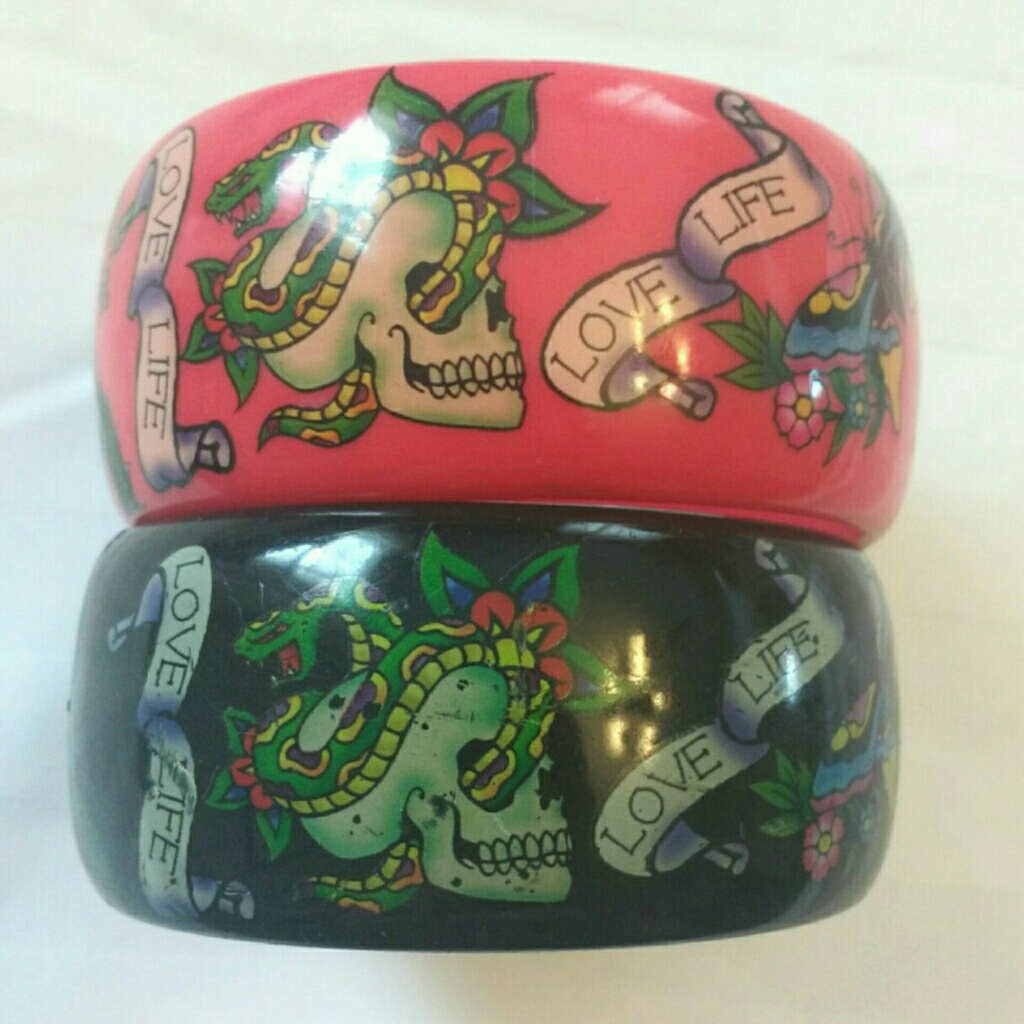 Ed Hardy Love Life Pink Black Bracelet Bundle 30$